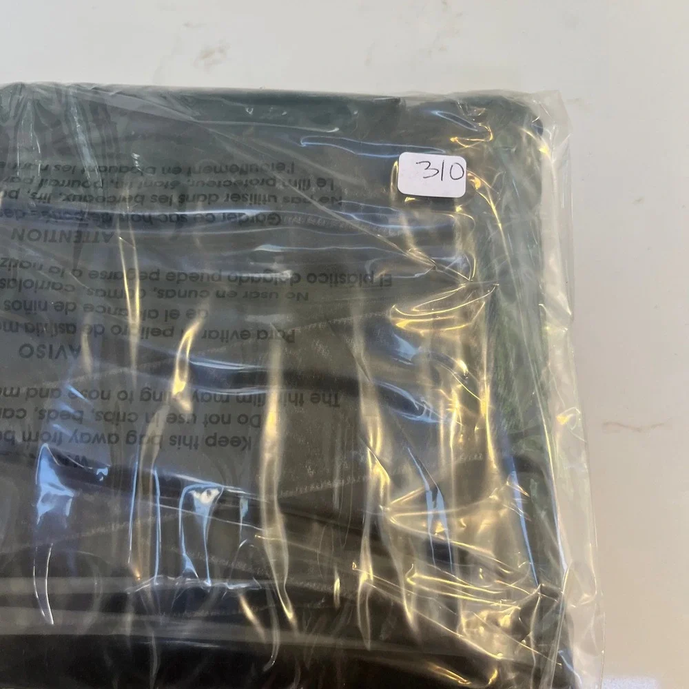Old Navy Women's Mid-Rise Baggy Denim Shorts Black Button Fly Raw Hem Sz 14 NEW